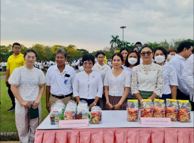 พิธีเจริญพระพุทธมนต์และพิธีตักบาตร ... พารามิเตอร์รูปภาพ 10