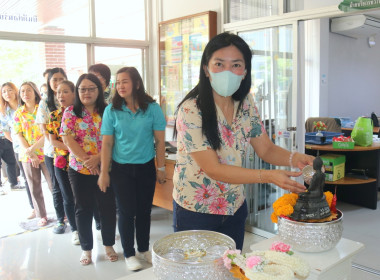 สำนักงานสหกรณ์จังหวัดนครปฐม ร่วมสืบสานประเพณีอันดีงามของไทย ... พารามิเตอร์รูปภาพ 16