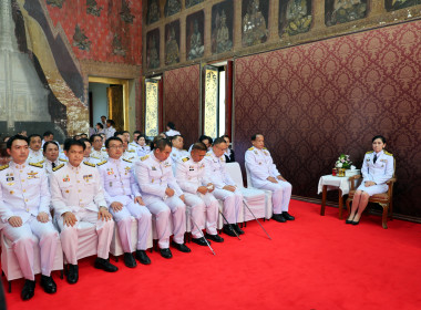 พิธีเชิญเครื่องราชสักการะซึ่งทรงพระราชอุทิศถวายเป็นพุทธบูชา ... พารามิเตอร์รูปภาพ 17