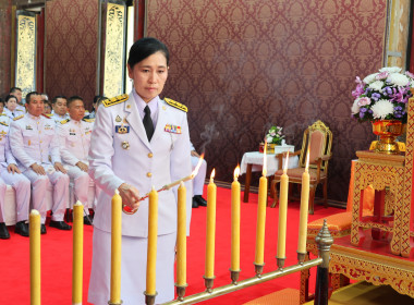 พิธีเชิญเครื่องราชสักการะซึ่งทรงพระราชอุทิศถวายเป็นพุทธบูชา ... พารามิเตอร์รูปภาพ 1