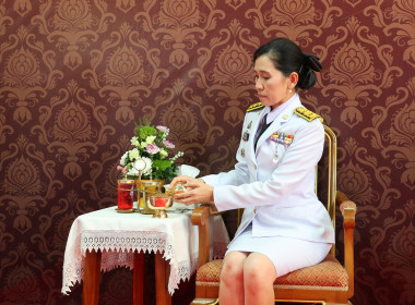 พิธีเชิญเครื่องราชสักการะซึ่งทรงพระราชอุทิศถวายเป็นพุทธบูชา ... พารามิเตอร์รูปภาพ 6
