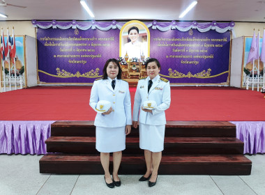 พิธีถวายเครื่องราชสักการะ วางพานพุ่ม และจุดเทียน ... พารามิเตอร์รูปภาพ 3