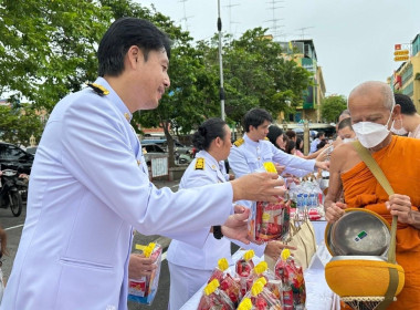 พิธีเจริญพระพุทธมนต์และทำบุญตักบาตรถวายพระราชกุศล ... พารามิเตอร์รูปภาพ 6