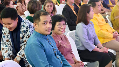 ร่วมพิธีเปิดงานโครงการ OTOP สร้างสุขสู่ชุมชนภายใต้แนวคิด ... พารามิเตอร์รูปภาพ 1