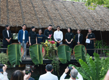 งานสังคมสุขใจ ครั้งที่ 10 รักเธอ รักฉัน ร่วมกันรักษ์โลก ณ ... พารามิเตอร์รูปภาพ 17