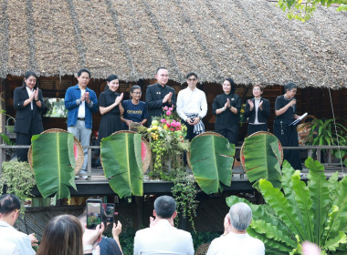 งานสังคมสุขใจ ครั้งที่ 10 รักเธอ รักฉัน ร่วมกันรักษ์โลก ณ ... พารามิเตอร์รูปภาพ 14